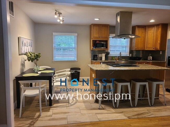 Building Photo - 1222 Rama Rd