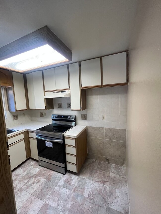 Building Photo - 11235 Avenida De Los Lobos