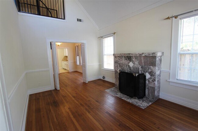 Foto del edificio - 3127 Rice Boulevard