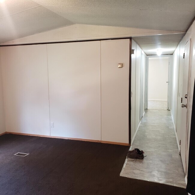 Foto del edificio - 277 Iotla Valley Park Rd