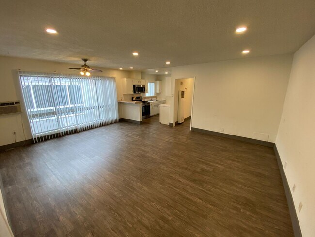 Foto del edificio - 3419 Keystone Av