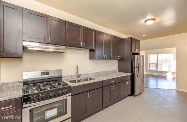 Building Photo - 1 br, 1 bath Apartment - 5178 S King Dr