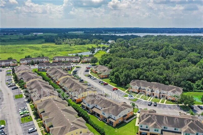 Foto del edificio - 4116 Winding Vine Dr