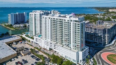 Building Photo - 301 QUAY Cmn
