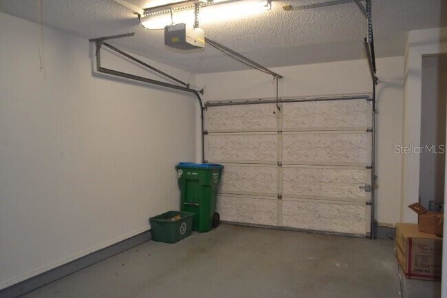Building Photo - 1507  Woodsglen Drive