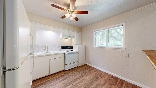 Foto del edificio - 16567 Farm to Market Rd 2154