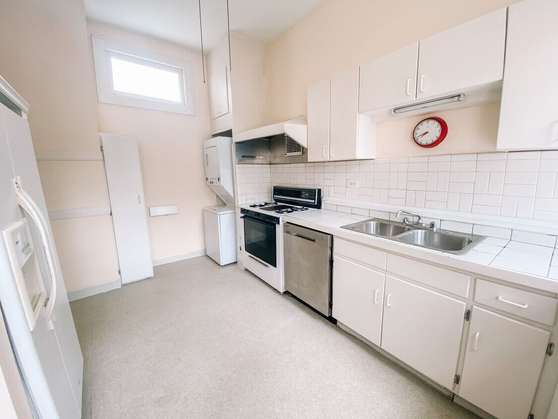 Gorgeous unit between Prytania and Magazine! - Gorgeous unit between Prytania and Magazine!