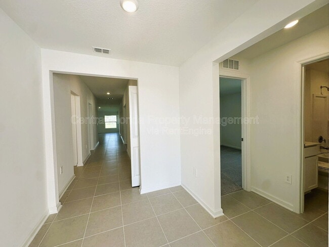 Building Photo - 3489 Chinotto Dr