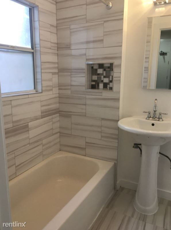 Foto principal - 504 S Bonnie Brae St