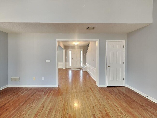 Foto del edificio - 3562 Courtfield Trace NE