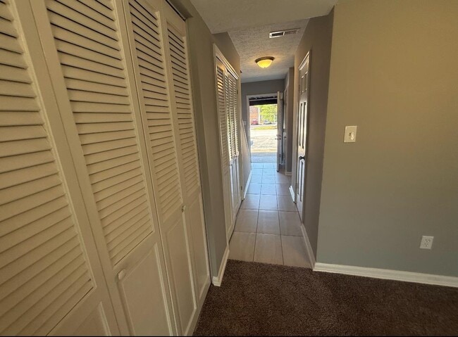 Foto del edificio - 604 Eastwood St