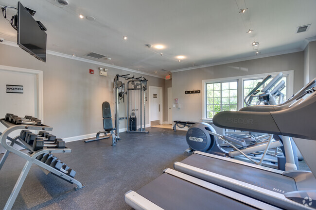 Fitness Center - Arbors of Brookdale