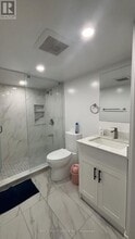 Building Photo - 865 Consort Crescent