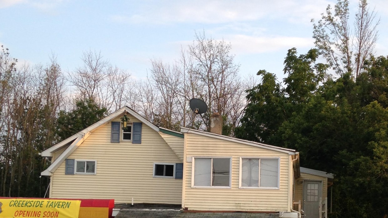 Primary Photo - 2230 Cayuga Drive Extension