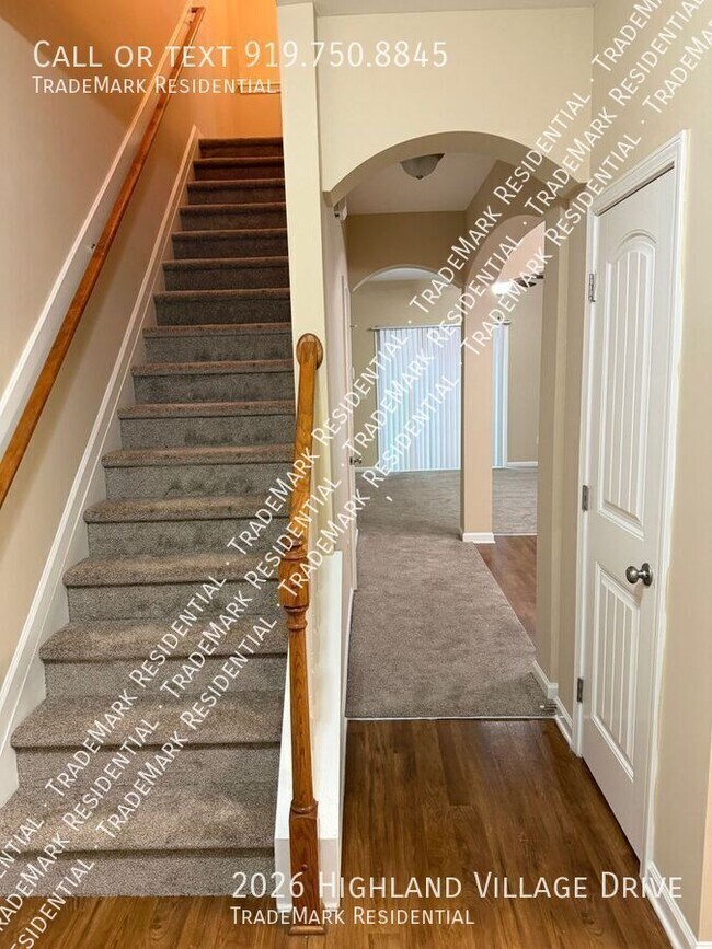 Foto del edificio - 2026 Highland Village Dr