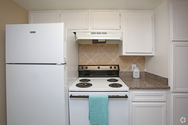 2 habitaciones, 2 baños - Cocina - Falls of West Oaks