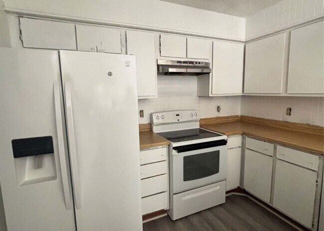 Foto del edificio - 6347 Cattails Ln