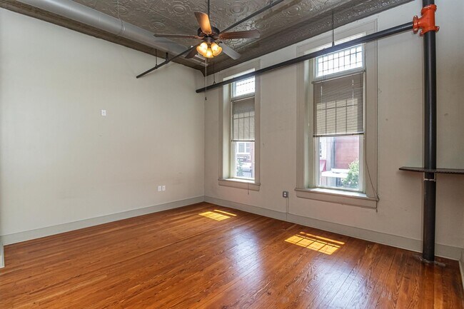 Foto del edificio - Nash Street Lofts Unit E