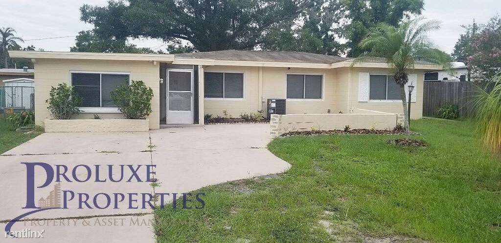 Foto principal - 5 br, 2 bath House - 5030 46th St N