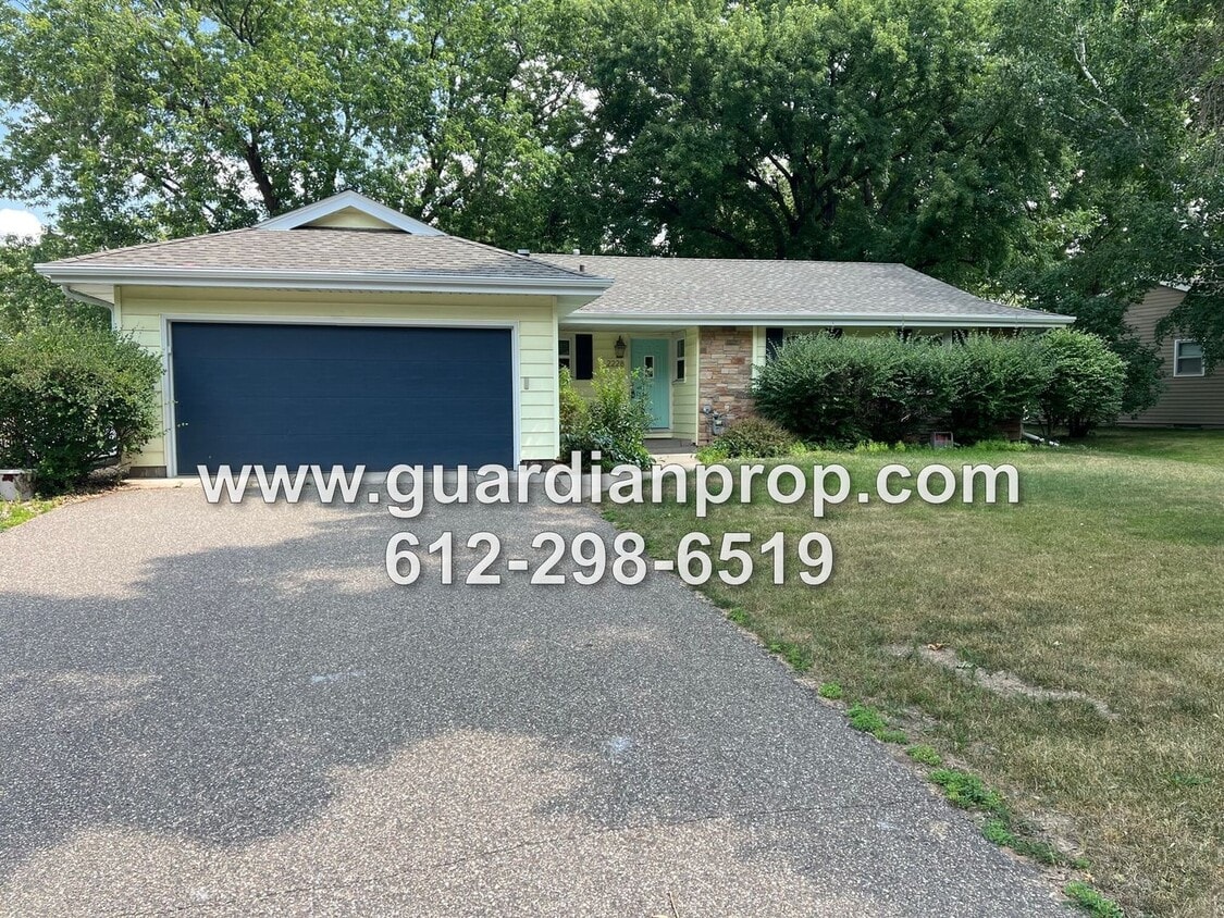 Primary Photo - Mendota Heights Rambler Available Septembe...