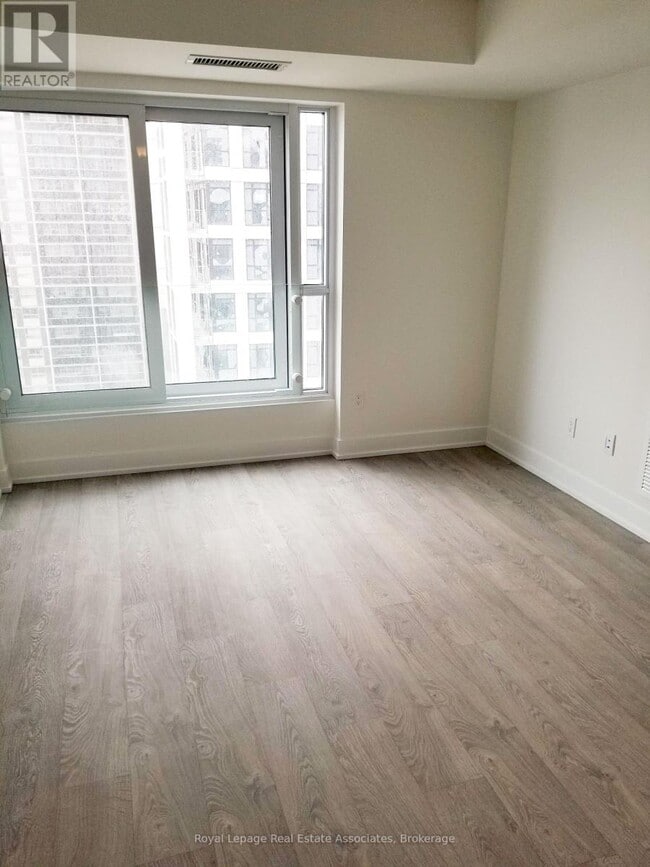 Building Photo - 7 Mabelle Ave