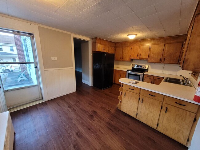 Building Photo - Cozy Single-family home for rent in Palmyra