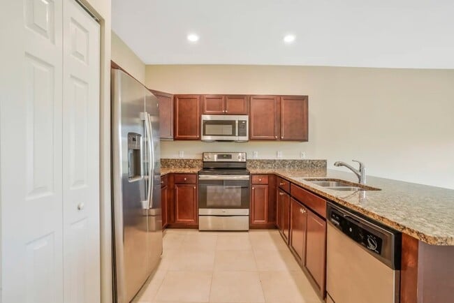 Foto del edificio - 5317 Ellery Terrace