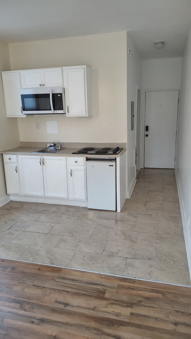 Building Photo - 5613 Wyalusing Ave