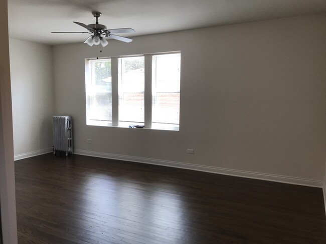 Foto del edificio - 4941 W Medill Ave