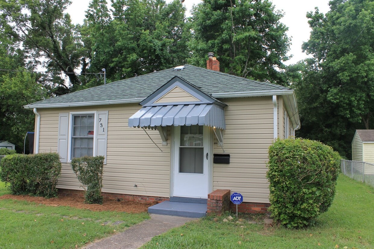 Primary Photo - Updated 3 Bed and 1 Bath