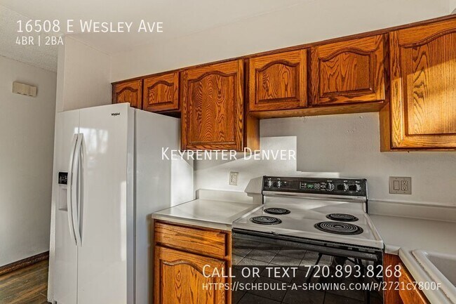 Foto del edificio - Amazing 4 Bedroom With Solar Panels Near B...