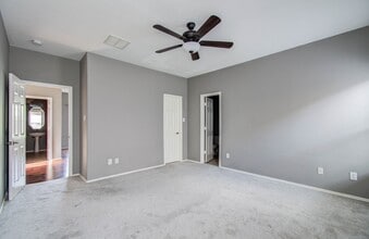 Building Photo - 14034 Chelseahurst Ln