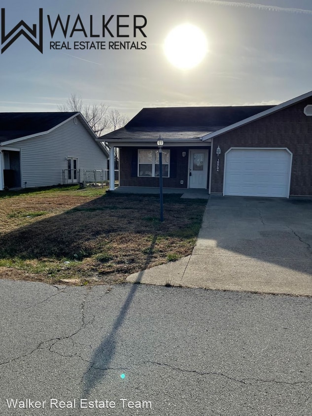 2 br, 1.5 bath House 16820 A Huntington House Rental in Saint