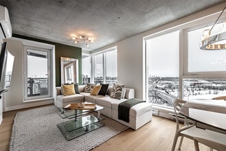 Building Photo - 190 Rue Murray