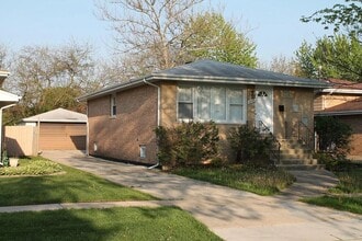 Building Photo - 18003 Greenview Terrace