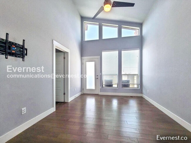 Building Photo - 5470 Trenton St