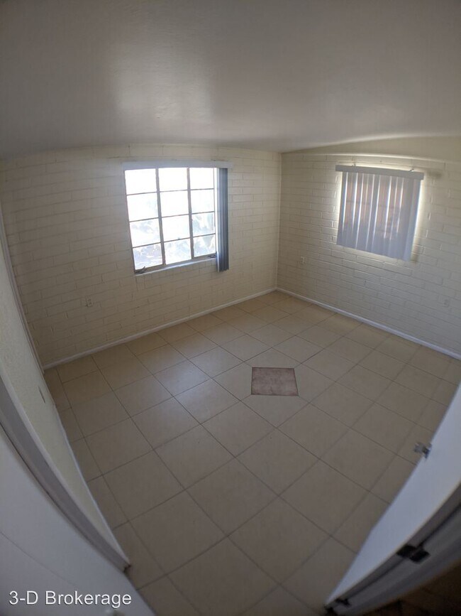 Building Photo - 3665 E 3rd St