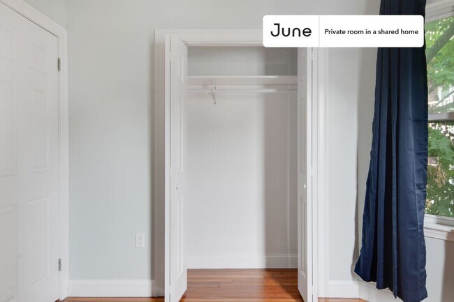 Foto del edificio - Room in Shared 4 bed/2 bath home