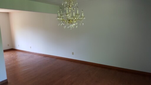 Building Photo - 525 W Wolf Rd