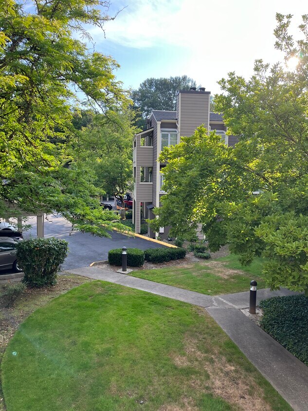 Foto principal - 7274 West Lake Sammamish Pkwy NE
