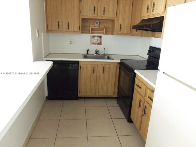 Foto del edificio - 4156 Inverrary Dr
