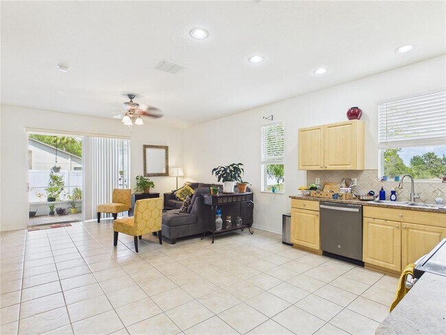 Foto del edificio - 17353 Lawn Orchid Loop