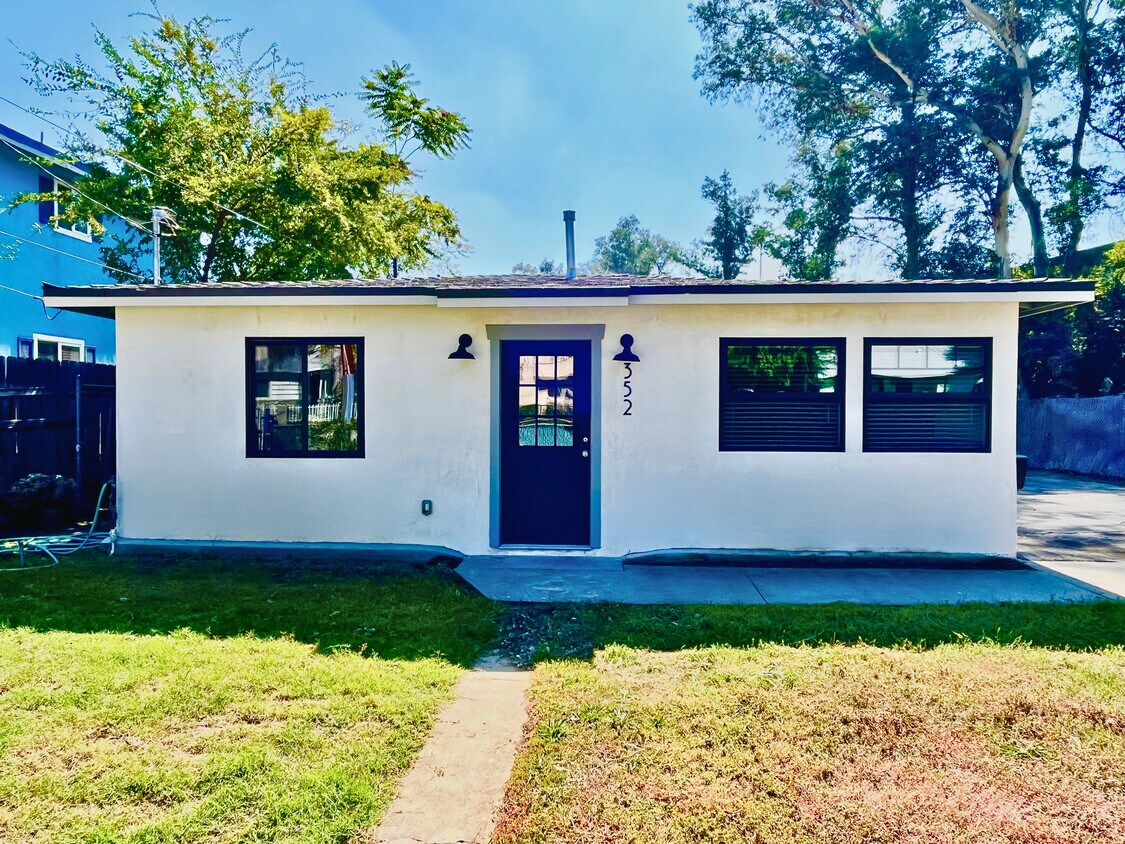 Primary Photo - 352 W Howard St