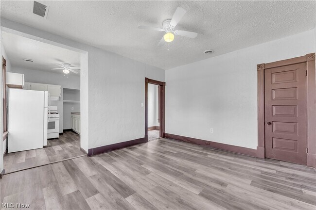 Building Photo - 812 Lovett Pl