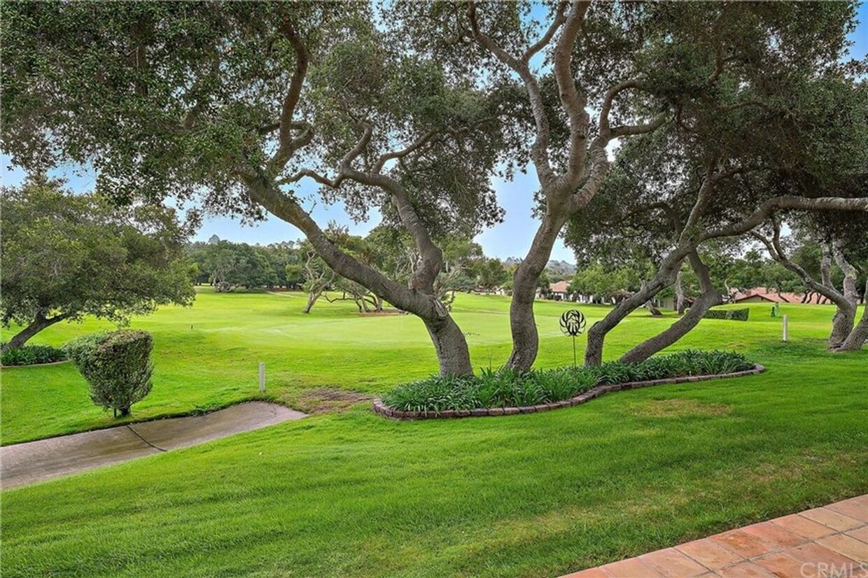 Building Photo - Country Club Condo Located On Hole 12