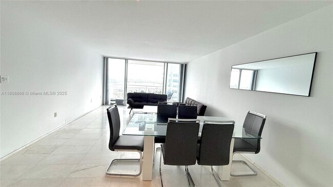 Building Photo - 18071 Biscayne Blvd