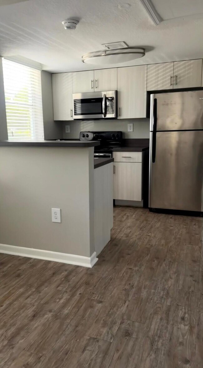 Foto del edificio - 10361 SW 16th St