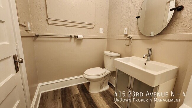 Foto del edificio - 415 23rd Ave N
