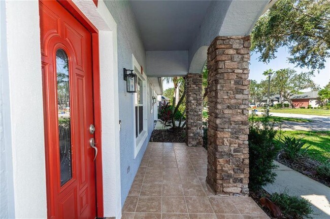 Building Photo - 12 Peruvian Ln