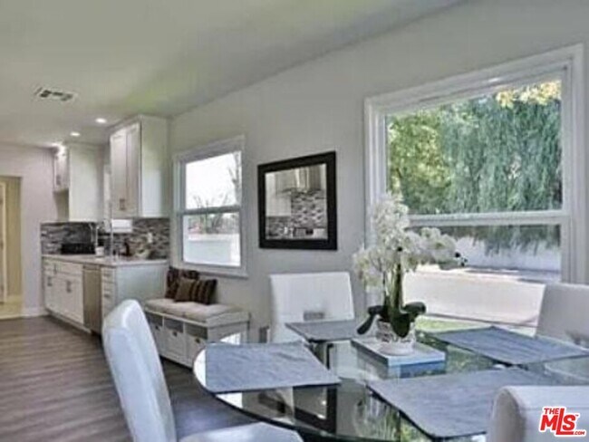 Building Photo - 6731 Rubio Ave